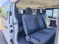 Renault Trafic III L2 2.0 dCi 150ch Energy S&S 9 places 23500€ HT - <small></small> 28.200 € <small>TTC</small> - #5