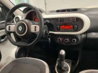 Renault Twingo 1.0i SCe Limited TECH -1MAIN-CARNET-CLIM-NEUF - <small></small> 7.990 € <small>TTC</small> - #12