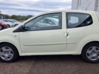 Renault Twingo 1.2 16V 75 CV EXPRESSION / 1E MAIN / CLIM / REGUL / DISTRI 2024 /SUIVI FULL /GTIE 12M - <small></small> 6.490 € <small>TTC</small> - #12