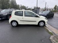 Renault Twingo 1.2i LEV - 75 + ATTELAGE - <small></small> 5.990 € <small>TTC</small> - #6