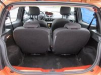 Renault Twingo II 1.5 DCI 65CH DYNAMIQUE - <small></small> 3.990 € <small>TTC</small> - #8