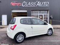 Renault Twingo II (2) 1.2 16 v 75 CV ÉDITION PURPLE TBE - <small></small> 5.490 € <small>TTC</small> - #3