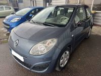 Renault Twingo II (C44) 1.2 16v 75ch Expression - <small></small> 5.990 € <small>TTC</small> - #1