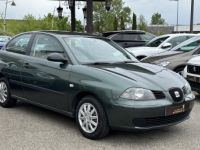 Seat Ibiza 1.4i 16V - 75  2002 BERLINE Fresh PHASE 1 - <small></small> 4.990 € <small>TTC</small> - #2