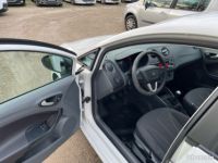 Seat Ibiza 1.4L 16V 85cv, climatisation, 5cv - <small></small> 6.590 € <small>TTC</small> - #4