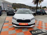 Skoda Fabia 1.0 TSI 95 AMBITION Ecran 8 JA 15 - <small></small> 17.750 € <small>TTC</small> - #2