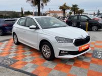 Skoda Fabia 1.0 TSI 95 AMBITION Ecran 8 JA 15 - <small></small> 17.750 € <small>TTC</small> - #3