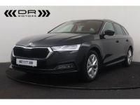 Skoda Octavia Combi 1.0TSI DSG / AUTOMAAT - APPLE CARPLAY ANDROID TREKHAAK TOPSTAAT - <small></small> 19.995 € <small>TTC</small> - #1