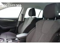 Skoda Octavia Combi 1.0TSI DSG eTEC STYLE - NAVI LED DAB MIRROR LINK TREKHAAK - <small></small> 19.995 € <small>TTC</small> - #43