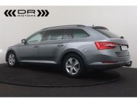 Skoda Superb COMBI 1.6CRTDI DSG7 FACELIFT AMBITION - NAVI APPLE CARPLAY/ANDROID LED LEDER - <small></small> 18.995 € <small>TTC</small> - #9