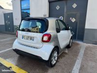 Smart Fortwo Coupe 90ch Passion Twinamic E6c Historique d'entretien Garantie 12 mois Toit panoramique 1ère main Crit'air 1 - <small></small> 13.490 € <small>TTC</small> - #4