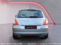 Suzuki Swift III 1.2 VVT GL 94 ch - <small></small> 7.890 € <small>TTC</small> - #5