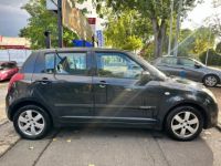 Suzuki Swift SUZUKI SWIFT II 1.5 CONFORT BVA 5P - <small></small> 5.995 € <small>TTC</small> - #20