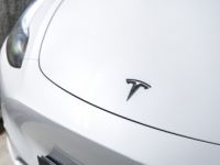 Tesla Model Y 300 Standard RWD 75 KWH - <small>A partir de </small>390 EUR <small>/ mois</small> - #4