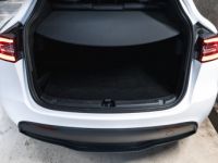 Tesla Model Y 300 Standard RWD 75 KWH - <small>A partir de </small>390 EUR <small>/ mois</small> - #17