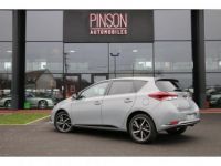 Toyota Auris Hybride 136h - BV CVT 2017 II 2013 BERLINE Collection PHASE 2 - <small></small> 17.490 € <small>TTC</small> - #6