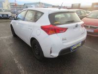 Toyota Auris Hybride 136h Dynamic - <small></small> 9.990 € <small>TTC</small> - #6