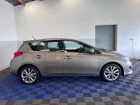 Toyota Auris Hybride 136h Dynamic - <small></small> 9.990 € <small>TTC</small> - #5