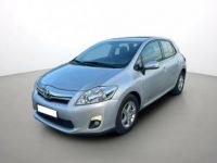 Toyota Auris Hybride 136h dynamique 17 - <small></small> 9.990 € <small>TTC</small> - #1