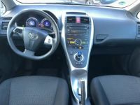 Toyota Auris Hybride 136h dynamique 17 - <small></small> 9.990 € <small>TTC</small> - #3