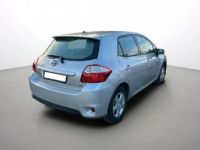 Toyota Auris Hybride 136h dynamique 17 - <small></small> 9.990 € <small>TTC</small> - #5