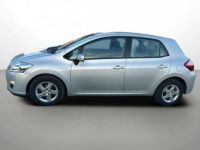 Toyota Auris Hybride 136h dynamique 17 - <small></small> 9.990 € <small>TTC</small> - #8