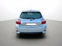 Toyota Auris Hybride 136h dynamique 17 - <small></small> 9.990 € <small>TTC</small> - #9