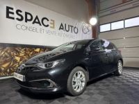 Toyota Auris Hybride 136h Executive - <small></small> 17.490 € <small>TTC</small> - #1