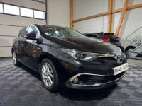 Toyota Auris Hybride 136h Executive - <small></small> 17.490 € <small>TTC</small> - #7