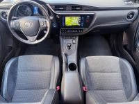 Toyota Auris II HSD 136 ch Executive Toit panoramique Skyview- Camera de recul- Sièges chauffants- Entretien complet - <small></small> 14.490 € <small>TTC</small> - #3