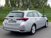 Toyota Auris Touring Sports HSD 136H DYNAMIC BUSINESS 92.000KM 1ERE MAIN - <small></small> 15.990 € <small>TTC</small> - #4