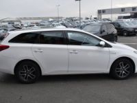 Toyota Auris Touring Sports HSD 136H FEEL! - <small></small> 11.490 € <small>TTC</small> - #4