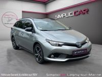 Toyota Auris Touring Sports RC18 Hybride 136 h Collection - <small></small> 16.990 € <small>TTC</small> - #1