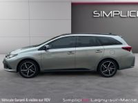 Toyota Auris Touring Sports RC18 Hybride 136 h Collection - <small></small> 16.990 € <small>TTC</small> - #9