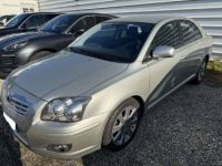 Toyota Avensis II 126 D-4D Techno 5p - <small></small> 7.990 € <small>TTC</small> - #1