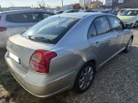 Toyota Avensis II 126 D-4D Techno 5p - <small></small> 7.990 € <small>TTC</small> - #4