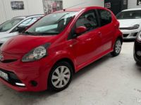 Toyota Aygo 1.0 VVT-| 68CH DYNAMIC 5P CLIM SUIVI Critair 1 - <small></small> 5.399 € <small>TTC</small> - #3