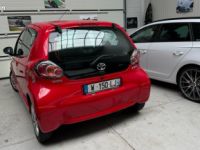 Toyota Aygo 1.0 VVT-| 68CH DYNAMIC 5P CLIM SUIVI Critair 1 - <small></small> 5.399 € <small>TTC</small> - #4