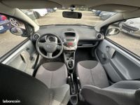 Toyota Aygo 1.0 VVT-I 68CH 5P - <small></small> 2.499 € <small>TTC</small> - #9