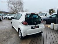 Toyota Aygo 1.0 VVT-i 68ch Confort MMT 5p - <small></small> 5.990 € <small>TTC</small> - #2