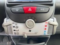 Toyota Aygo 1.0 VVT-i Confort - <small></small> 6.990 € <small>TTC</small> - #17