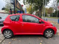 Toyota Aygo 1.0 VVT-I CONFORT BVA 3P - <small></small> 5.495 € <small>TTC</small> - #13