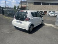 Toyota Aygo 1.0 VVT-i Dynamic + clim - <small></small> 7.990 € <small>TTC</small> - #5