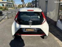 Toyota Aygo 1.0 VVTI 70 X-PLAY FAIBLE KILOMETRAGE GARANTIE CONSTRUCTEUR - <small></small> 9.990 € <small>TTC</small> - #4