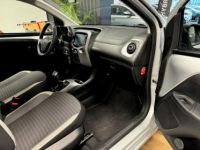 Toyota Aygo II (2) 1.0 VVT-I 72 X-PLAY X-APP 3P - <small></small> 9.900 € <small>TTC</small> - #17