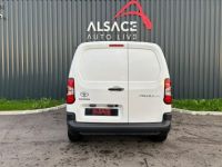 Toyota ProAce CITY 1.5 100 CH Medium Business - 3 PLACES - 16 660HT - <small></small> 19.990 € <small></small> - #4