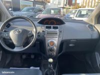 Toyota Yaris 1.3 vvti 100ch 5 portes - <small></small> 5.490 € <small>TTC</small> - #4