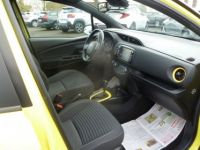 Toyota Yaris 1.5 100H COLLECTION 5 PORTES BOITE AUTO - <small></small> 15.850 € <small>TTC</small> - #7