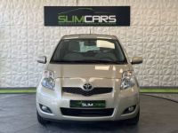 Toyota Yaris II 100 VVT-i Start&Stop Lounge 3p - <small></small> 8.990 € <small>TTC</small> - #3