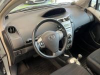 Toyota Yaris II 87 VVT-i Sol 5p - <small></small> 7.990 € <small>TTC</small> - #10